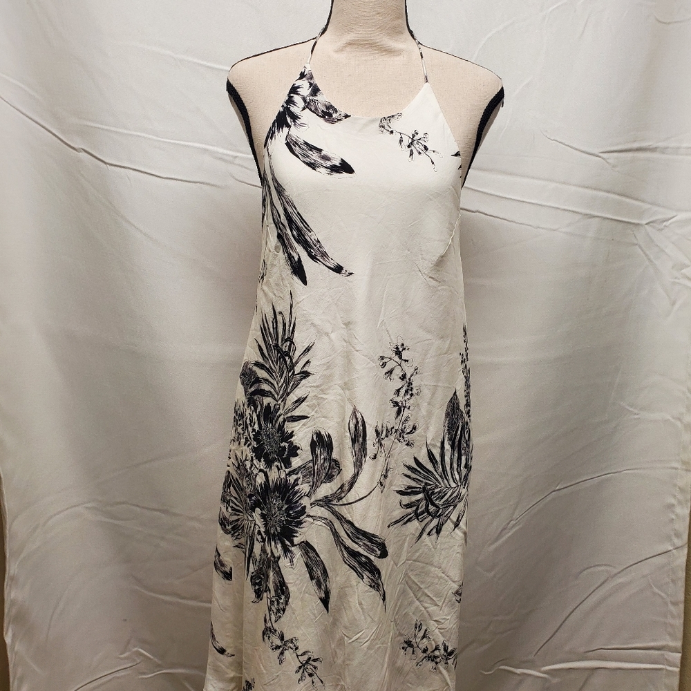Leith dress size large